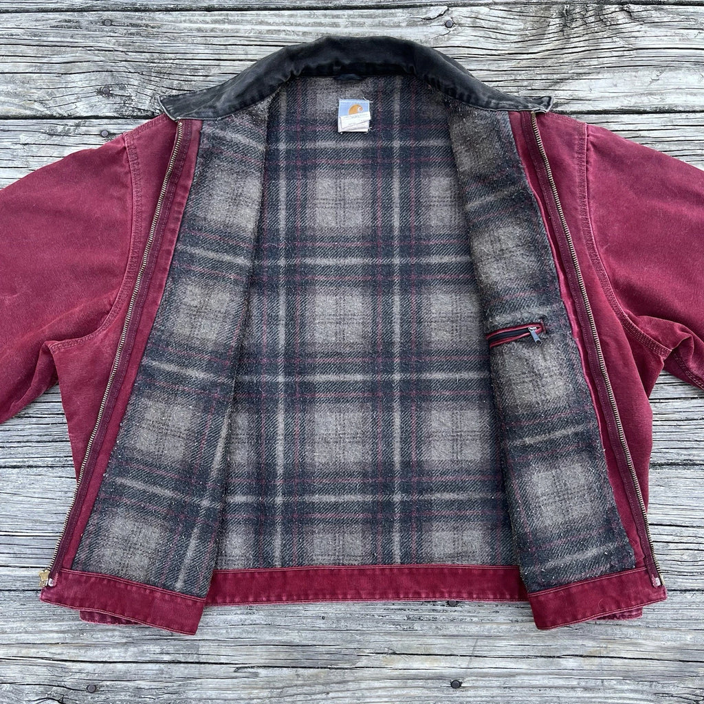 Vintage carhartt j97 cri sandstone detroit jacket in crimson size 2x-large